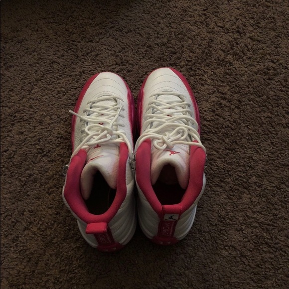 Jordan 12 - Picture 3 of 4